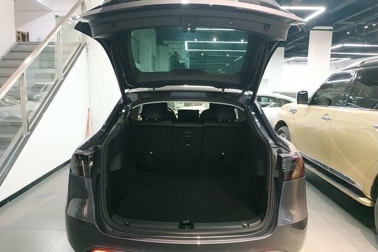 Chinese New Energy Vehicle High Speed 4 Wheel Electric Car New Car