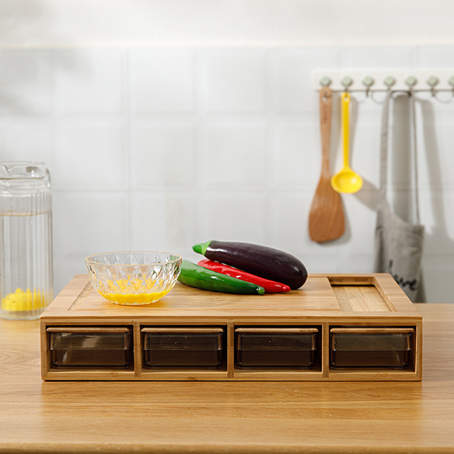 Convenient Vegetable Preparation with MB-KC029 Bamboo Cutting Board and Square Box