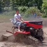 Mini 25HP Paddy Field Crawler Tractor Agricultural Equipment