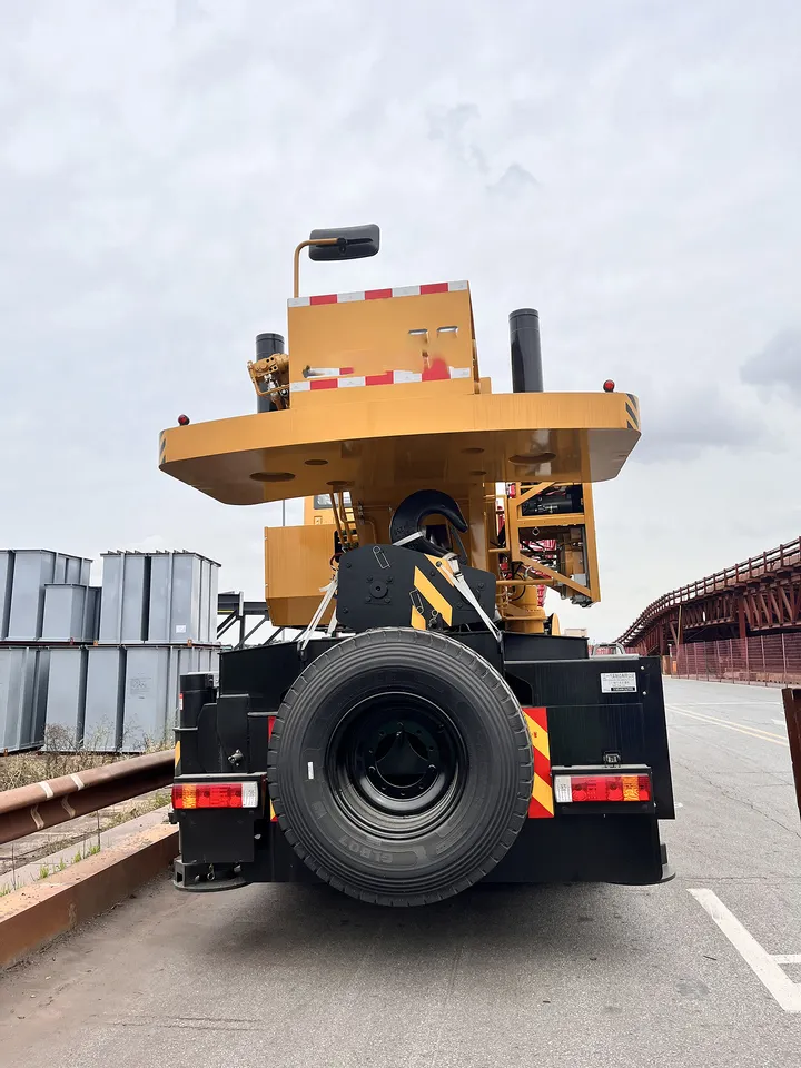 YCK09 Engine STC800E-1 Used Mobile Hydraulic Truck Crane 25-50 tons 14990*2800*3940mm
