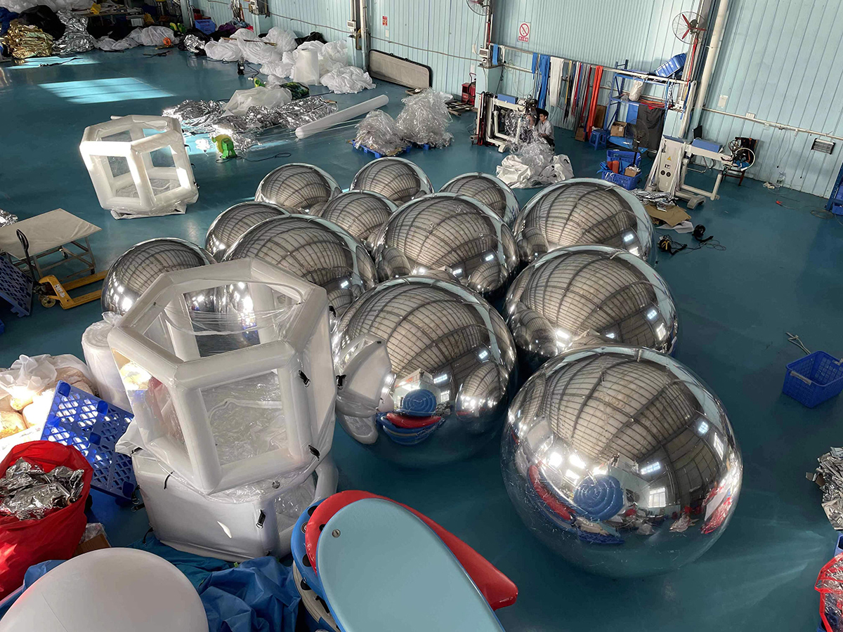 Commercial Inflatable Mirror Ball Decorative PVC CE Certificate