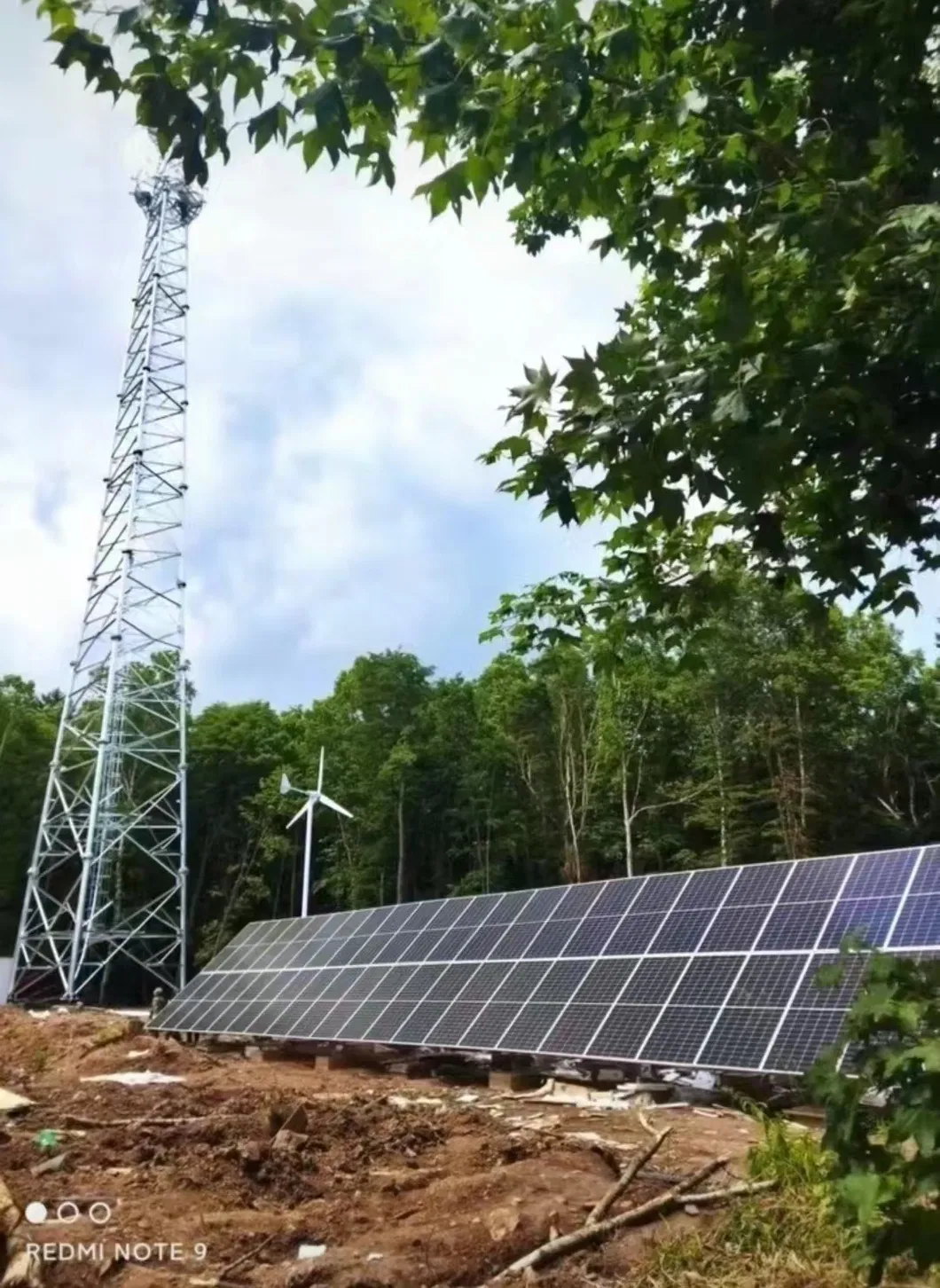 Off Grid Solar Panel Antenna Tower Galvanized Steel 15 25 35M 5G 4G Wifi Remote Area Telecom Tower