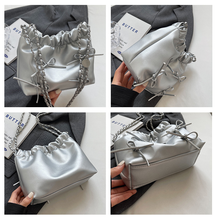 Seasonal Must-Have Minimalist Pleated Magnetic Bucket Handbags for Ladies in 4 Colors