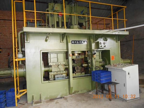High Rigidity Deep Drawing Hydraulic Press , 500 Ton Hydraulic Press For BB