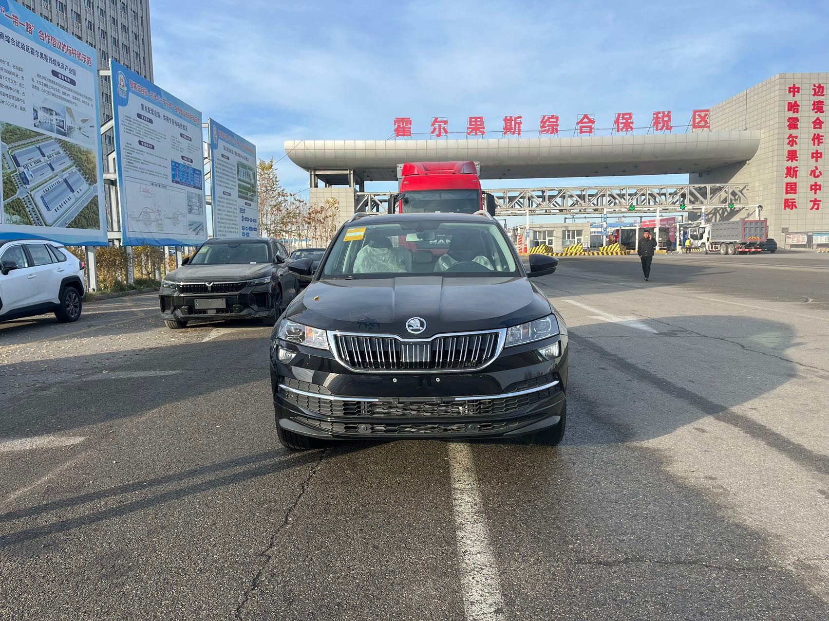 Skoda Karoq 2024 TSI280 TOP Version:110kW,250N.m,1.4T 150HP L4,7-speed Dry Dual Clutch