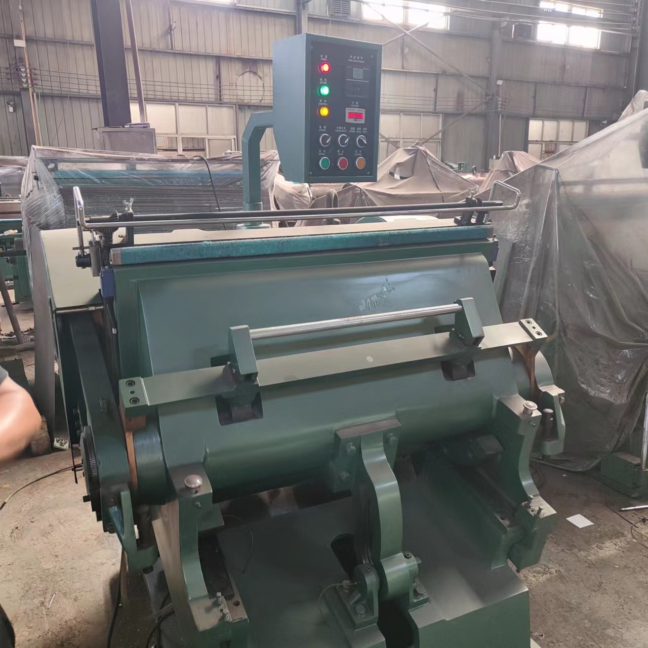 Flat Pressing Indentation Machine 1200 * 830 5.5KW 4200kg