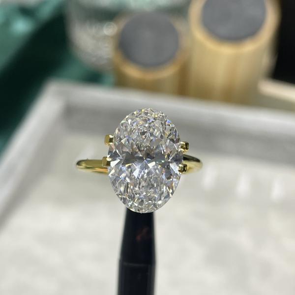 CVD Lab Grown White Diamond Oval Brilliant Cut F VS 4CT IGI Certified