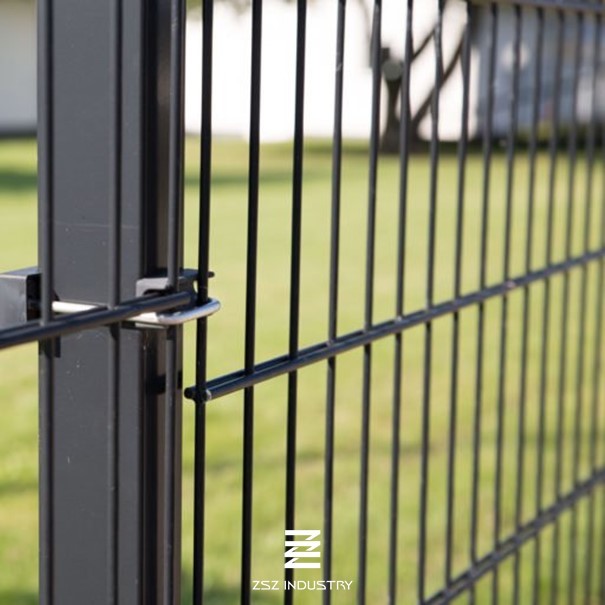 PVC Coated 2D Welded Wire Fence Panels Easy Installation With Low Maintenance