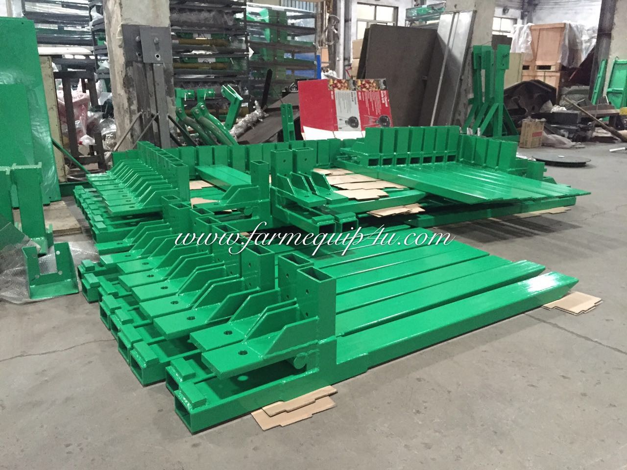 CPF - Clamp On Bucket Pallet Forks ; Fork Pallet With Clamp On Bucket Quick Hitch