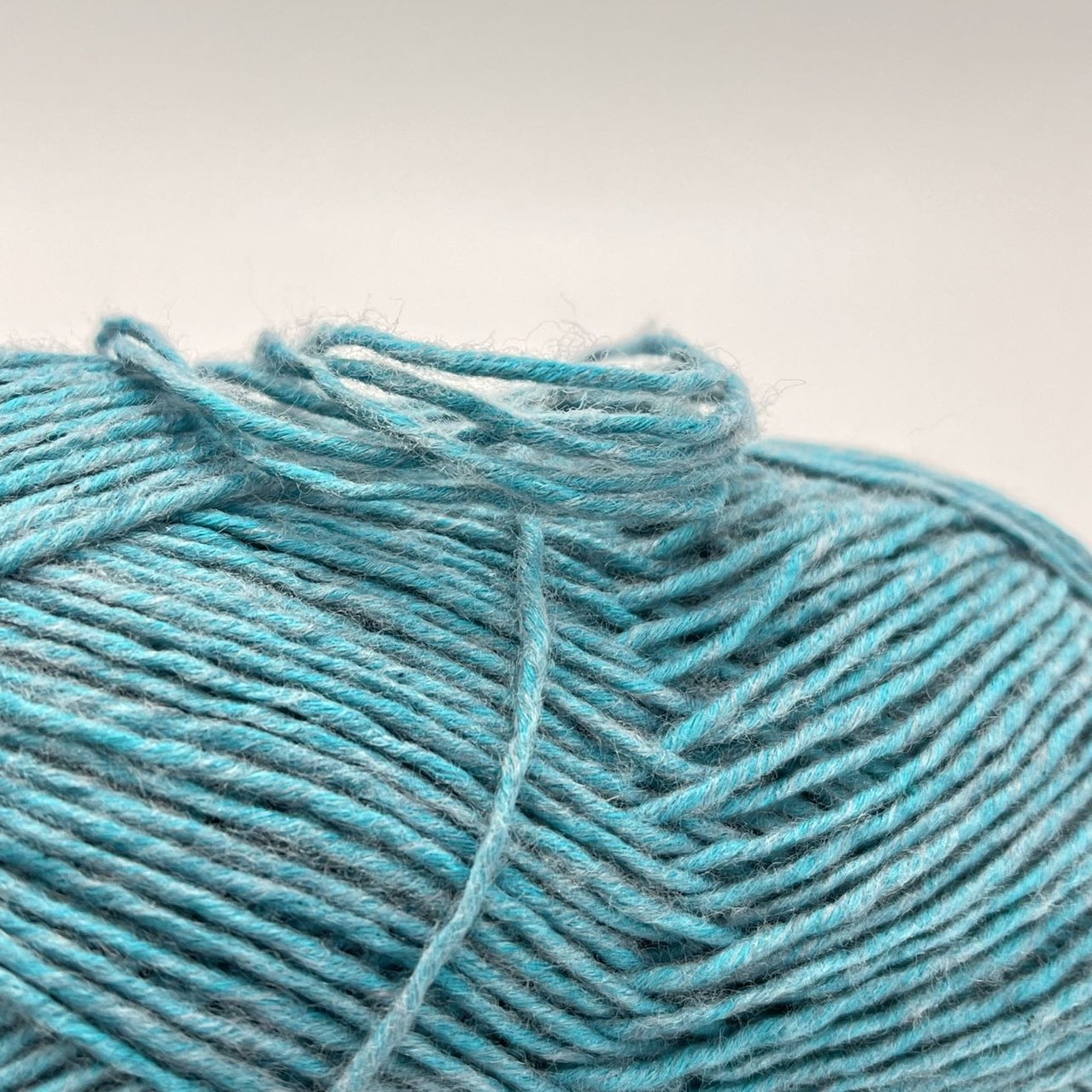 Customized Colorful Yarn Soft Cotton Blended Yarn 80% Cotton 20%