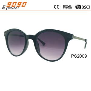 Wholesale Newest Style 2017 plastic Fashionable Sunglasses ,UV 400 Protection Lens from china suppliers