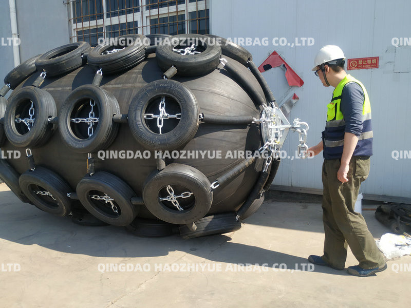 Yokohama Marine Inflatable Fender with Chain and Tyre Net for Ship Protection
