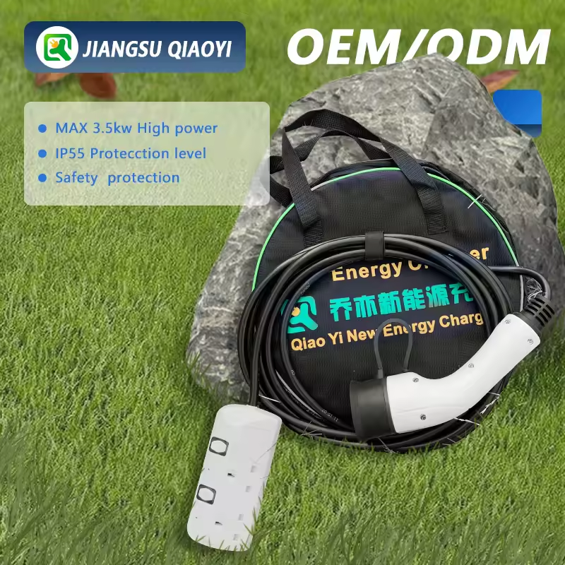 32A Output Current PC Copper EV Adaptor Type1 to Type2 Adapter for Electric Vehicles Portable Charging Stations 220V