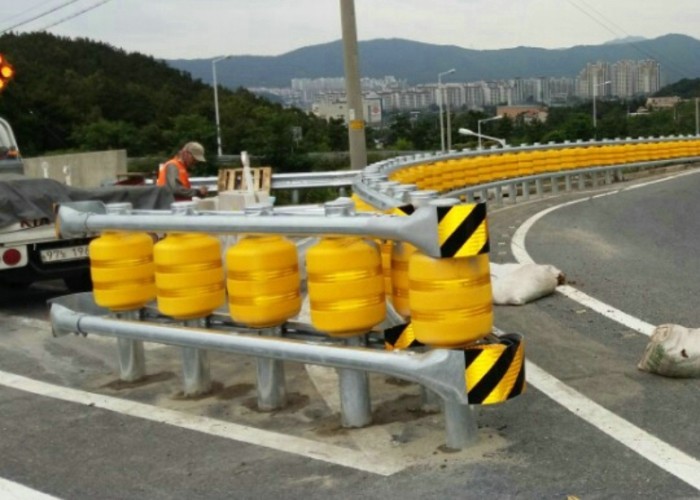 Double Small Stainless Steel Beam Reflective Article Roller Barriers