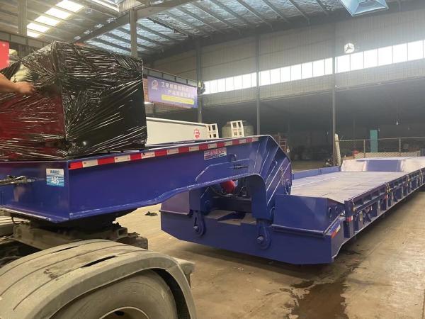 Relay Valve Wabco Steel Versatile Gooseneck Lowbed Trailer for Bulk Cargo
