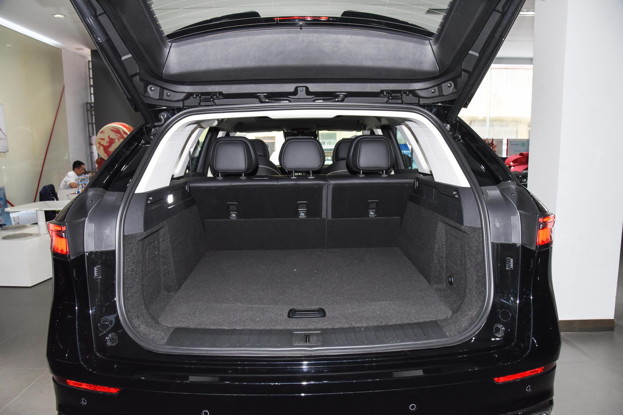 Chery Tiggo 9 Pro 2.0T 261Hp L4 4WD Gasoline Car within Fuel Tank Capacity 50-80L and Multi-link Rear Suspension