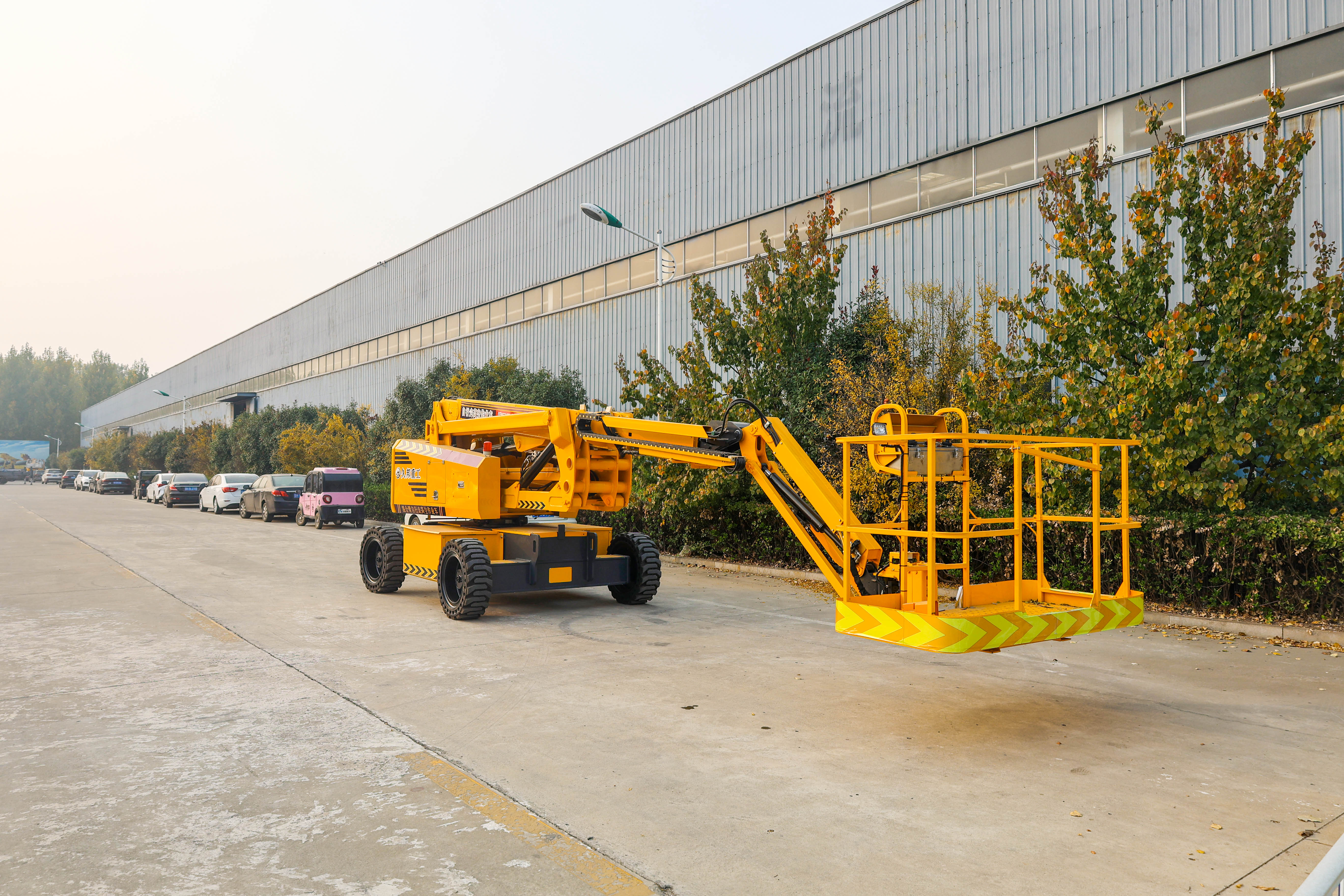High quality 21m self-propelled small articulating boom lift factory price for sale