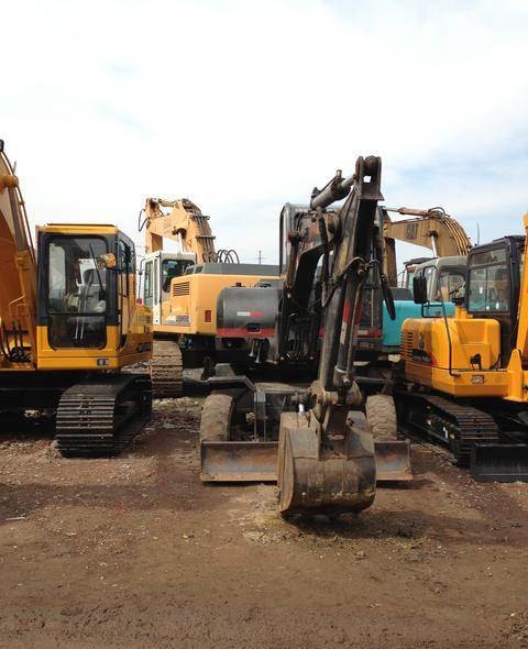 Heavy Mini Wheel Excavator Precision Control Small Impact Fast Flow Speed