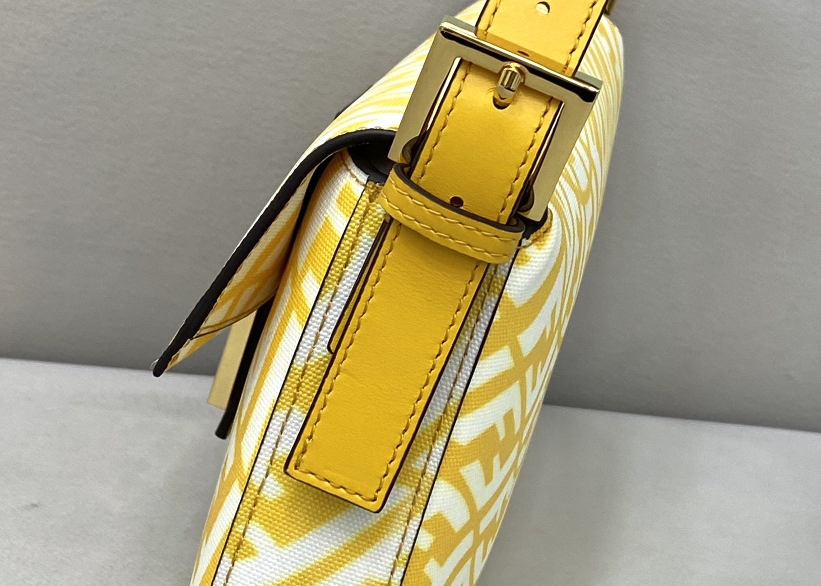 Newest F Letters Pattern Printing Single Strap Shoulder Bag 3D Effect Underarm Bag