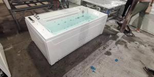 Wholesale 1800MM 70 Inch Freestanding Tub With Air Massage Whirlpool Dome Tent Hotel from china suppliers