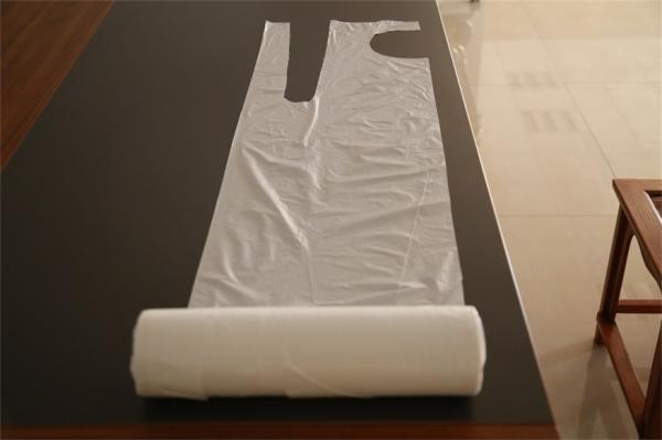 Disposable White Plastic Aprons On Roll Antibacterial For Painting / Coating