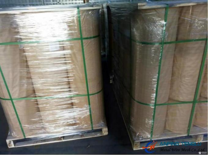 Low Carbon Steel Welded Wire Mesh Used for Livestock/Poultry Cages