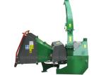 CE Compact Wood Chipper With 4 Cutting Knives 2 Hydraulic Motors Green Shredder
