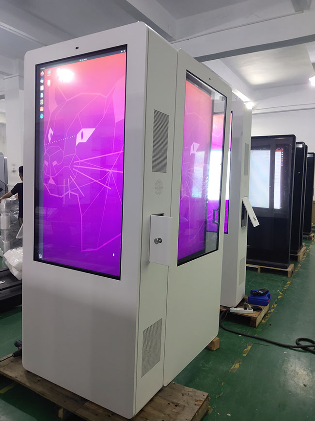  IP65 Outdoor LCD Outdoor Video Signage Horizontal/Vertical Display Outdoor LCD Signs Wholesale