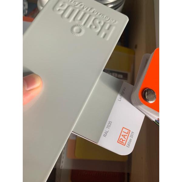 RAL7035 Light Grey Gloss Polyester Powder Coating Paint with 180-200℃ Curing for Electrostatic Spray