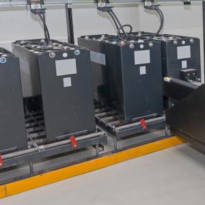 Wholesale 80V 900Ah Deep Cycle Forklift Battery 1800a Lithium Ion Deep Cycle Battery from china suppliers