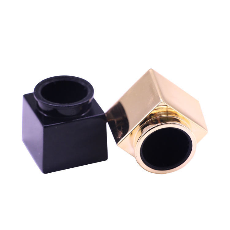 Eco Friendly Zinc Alloy Hanging Plating RoHs Perfume Spray Caps