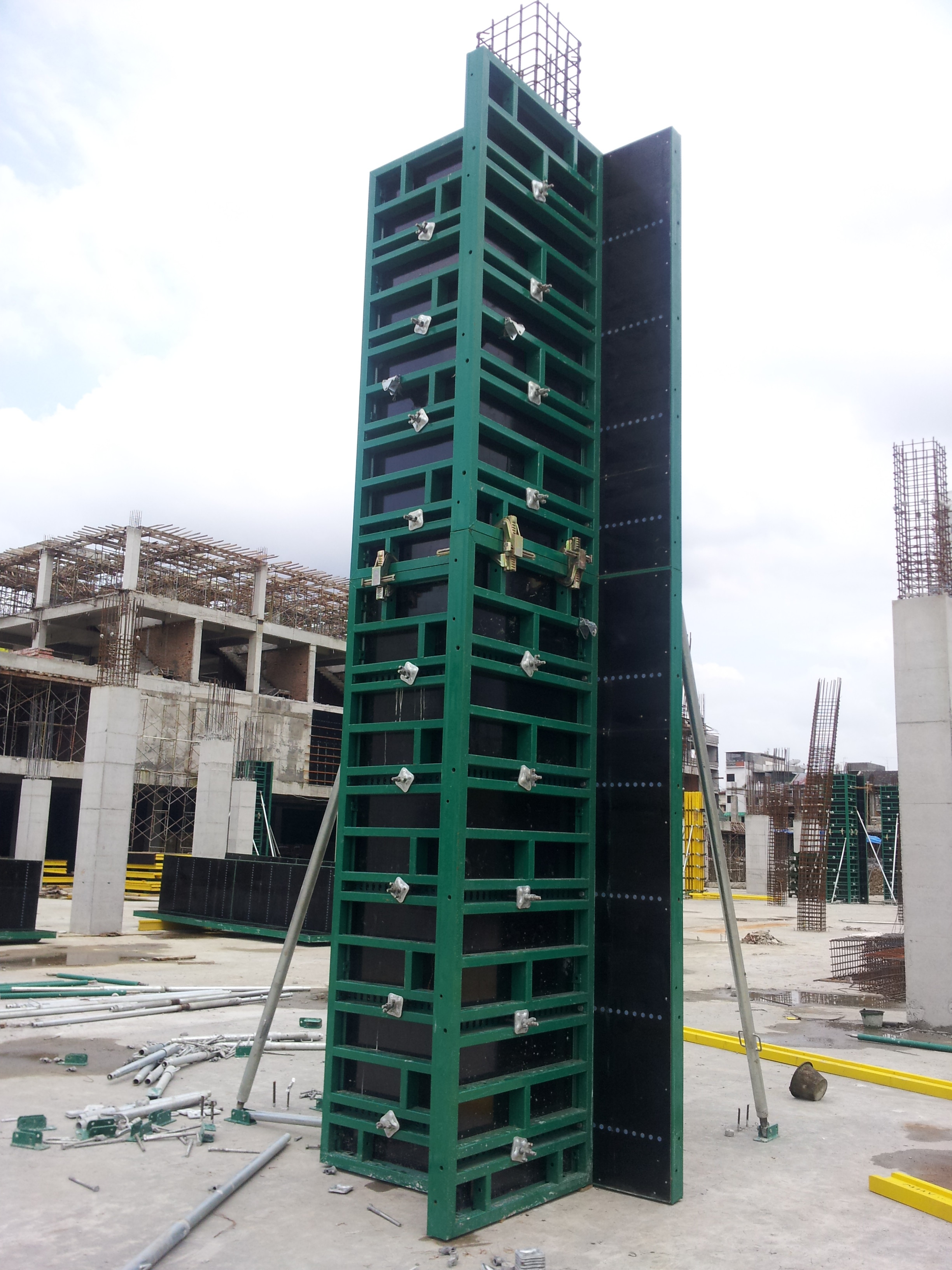 Horizontal / Vertical Column Formwork Systems Long Life Span 120mm Thickness