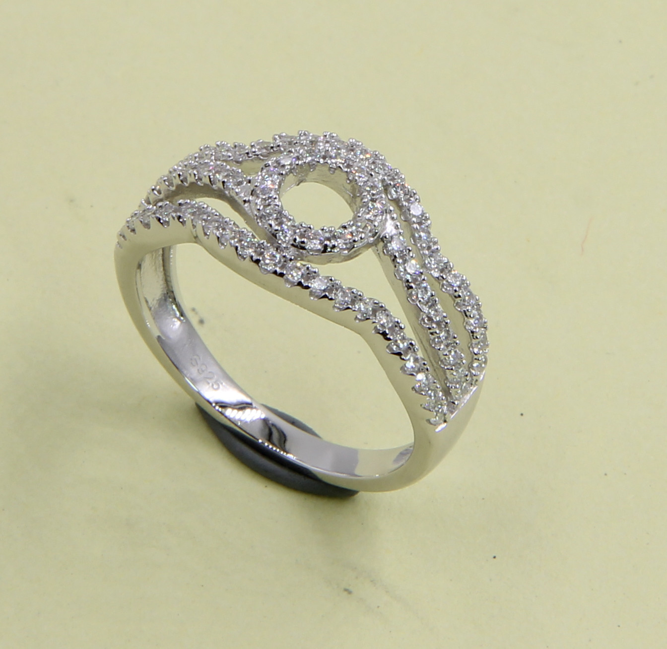 925 Sterling Silver Bands With Cubic Zirconia Gemstones In Heart And Oval Shapes Sterling Silver Cubic Zirconia Rings