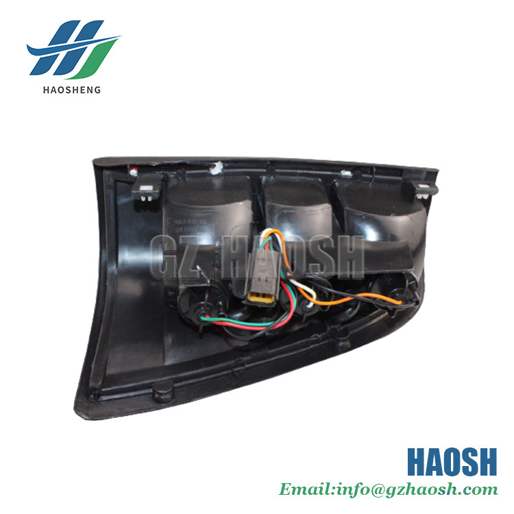 Tail Light Lamp Assembly Replacement For Isuzu TFR98 8-97114452-1 8-97114452-0 8971144521 8971144520