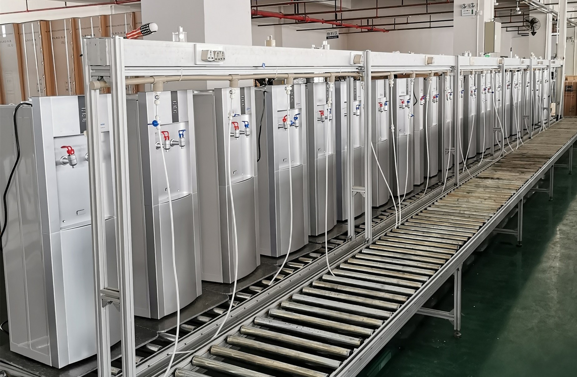 Compressor Cooling Free Standing Water Dispenser , Floor Mounted Water Cooler Dispenser