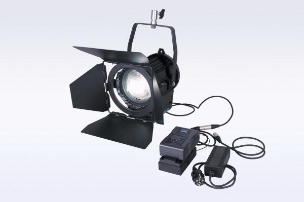 Outdoor Video Lighting 70W LED Fresnel Spotlight CRI>96 with Sony V-Mount