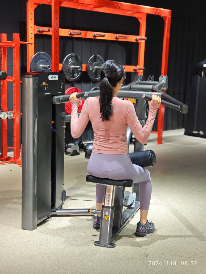 Lat Pulldown Indoor Commercial Pin Loaded Gym Equipment for Distribution