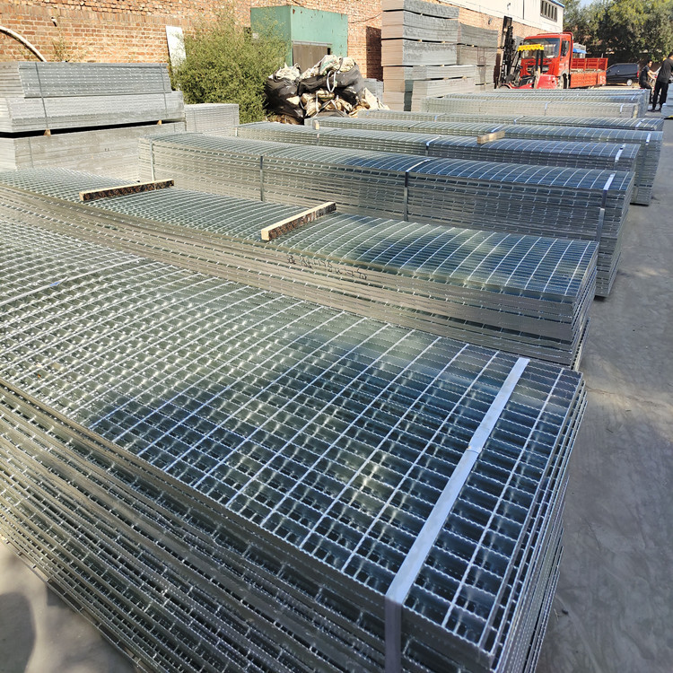 353/30/100 Heavy Duty Steel Grating Construction Site Passes Through Trucks