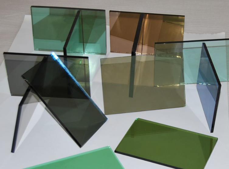 High Quality Reflection Glass with High Temperature Resistance