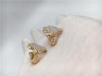 Vintage Alhambra 18K Gold Earrings With White Mother Of Pearl / Clover Leaf