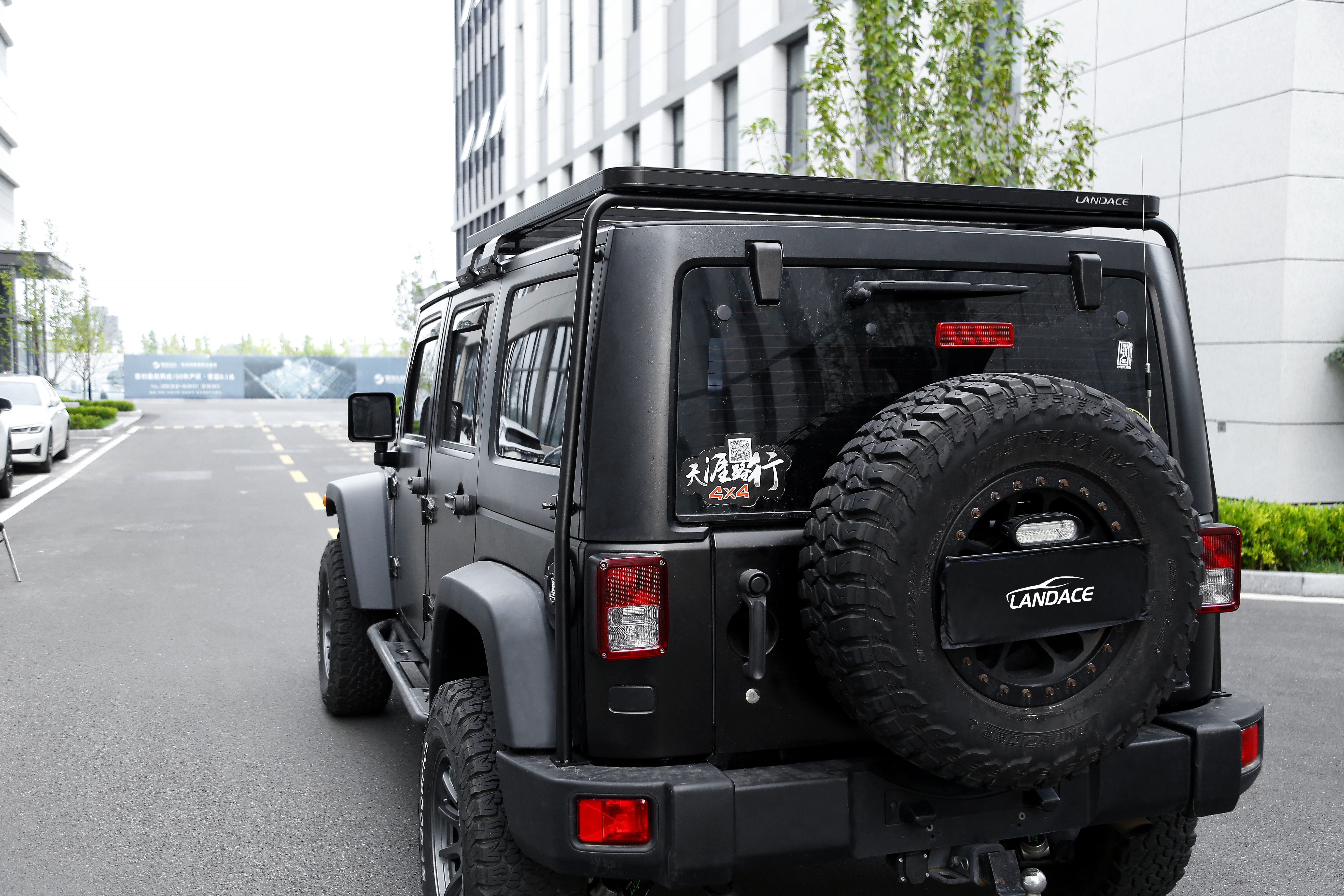 Offroad Accessories Roof Racks and Side Ladder Awning for Nissan Vehicles