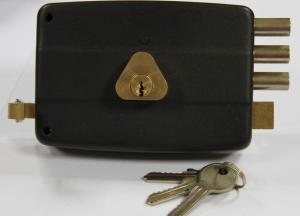 Wholesale 540.12M Security Rim Lock / Outdoor Rim Lock Round Bolt With Brass Latch from china suppliers