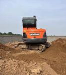 0.21m3 Doosan Dx60 Used Excavator Original Color 5700KG YANMAR Engine