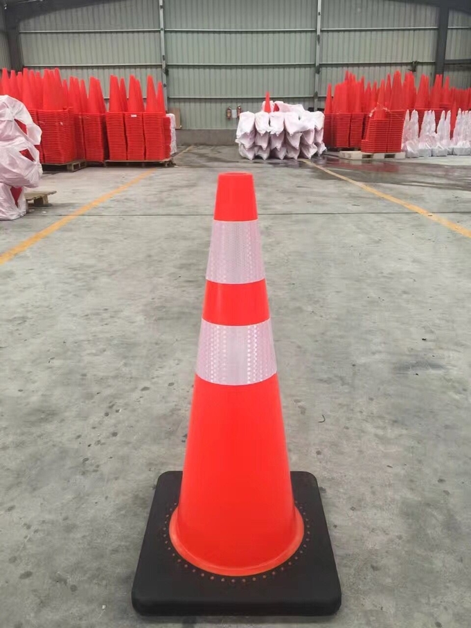 75cm 90cm Traffic Cone Safety Orange Flexible Traffic Control Barrels With Black Base