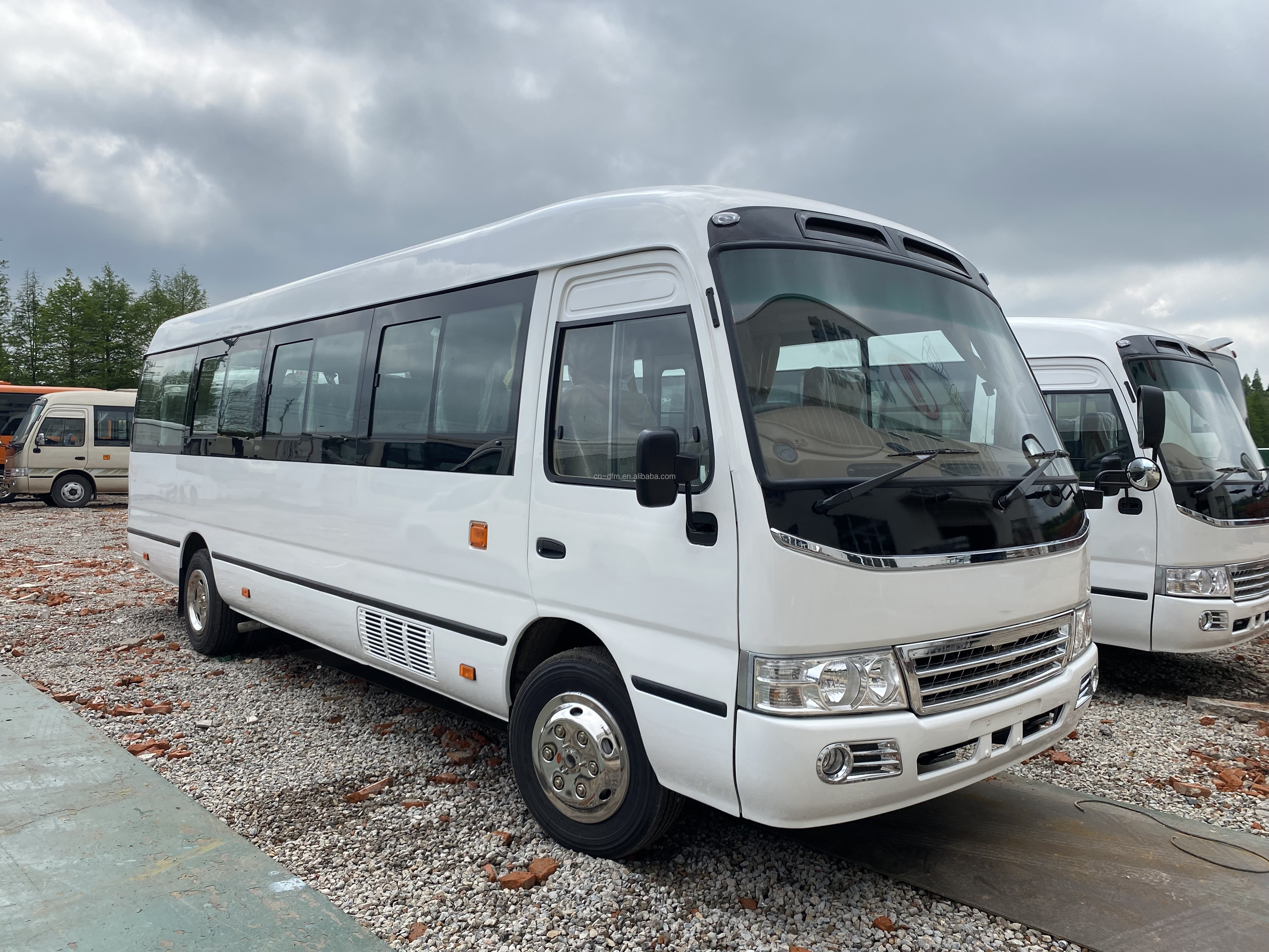 New Rhd Toyo Ta Bus Right Hand Driving 30 Seats Coaster Bus