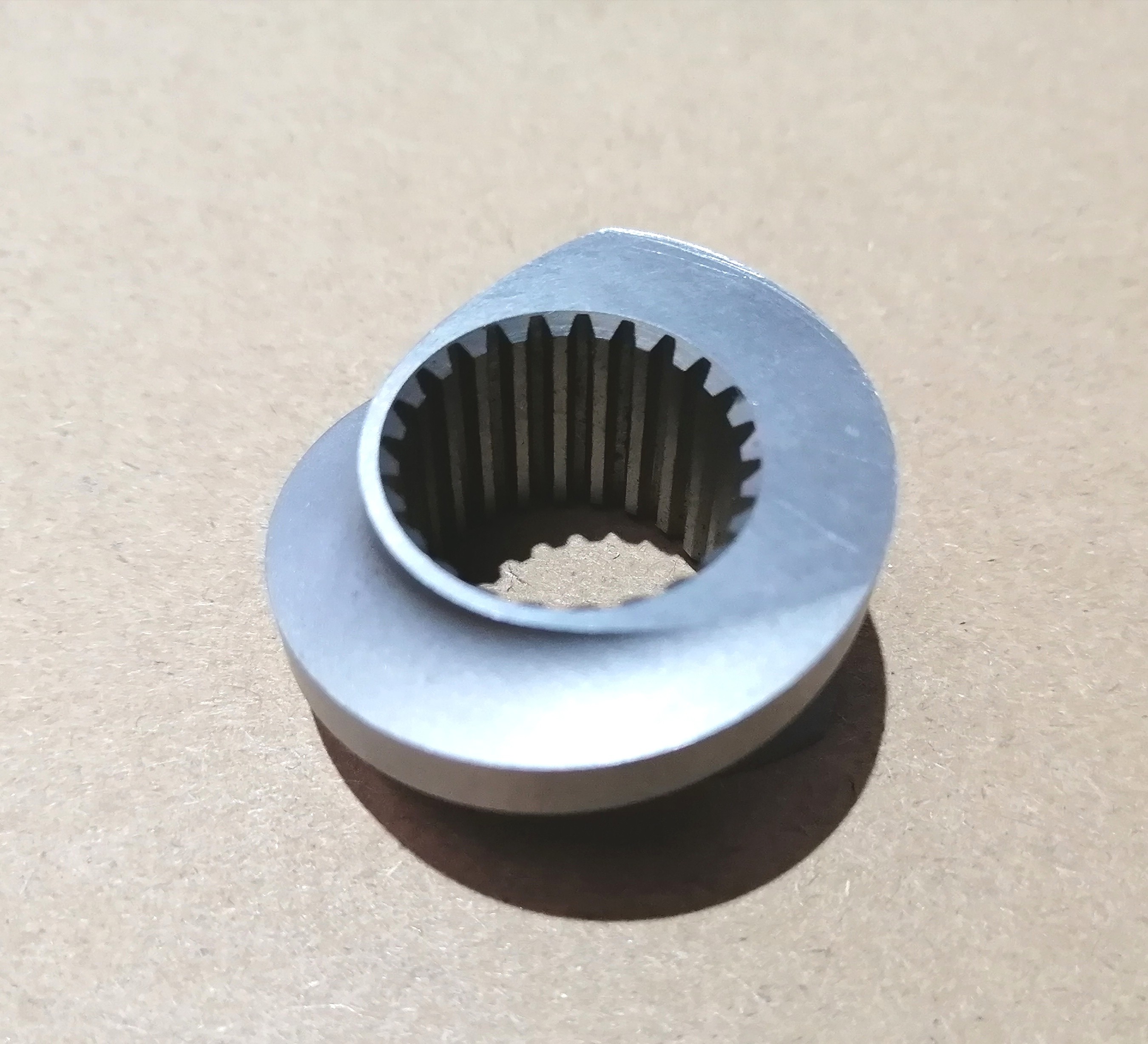 High Conveying Efficiency Single Flighted Screw Element For Powder Mixed With Pellets