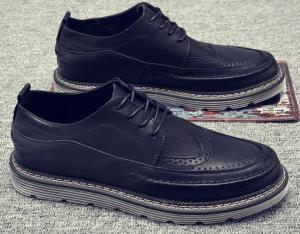 Wholesale Retro Breathable Leather Mens Brogue Sneakers Stitched Reinforced from china suppliers