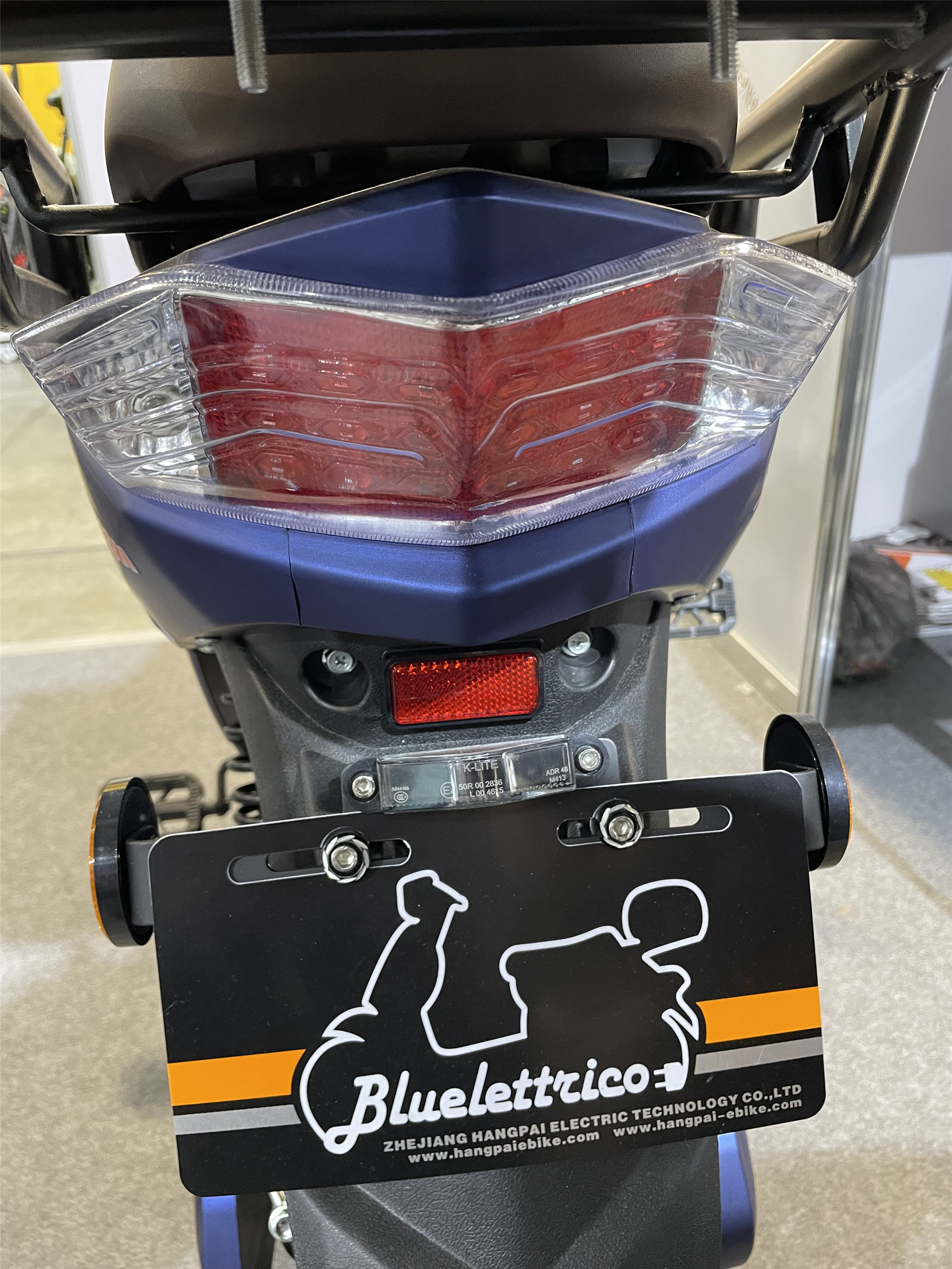 48V 800W High Power Electric Moped Bike EEC Certification For Unisex Riders