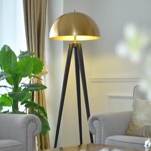 Creative Retro Rustic Black Tripod Floor Lamp Industrial Vintage stand up lamp