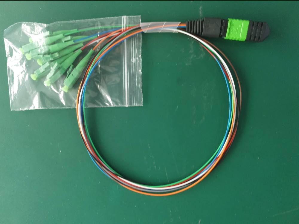 MTP Module Cassette FTTH Fiber Optic Patch Panel APC UPC 12 / 24 Core